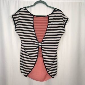 Cute Casual Tee w/ See-Through Peek In Back